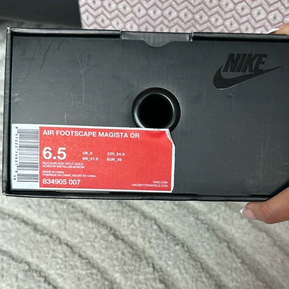 Nike Air Footscape Magista Black & Gold Sneakers - Picture 7 of 7